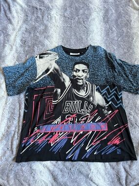 JUST DON CHICAGO BULLS PIPPEN AND GRANT t-shirt size large Euc